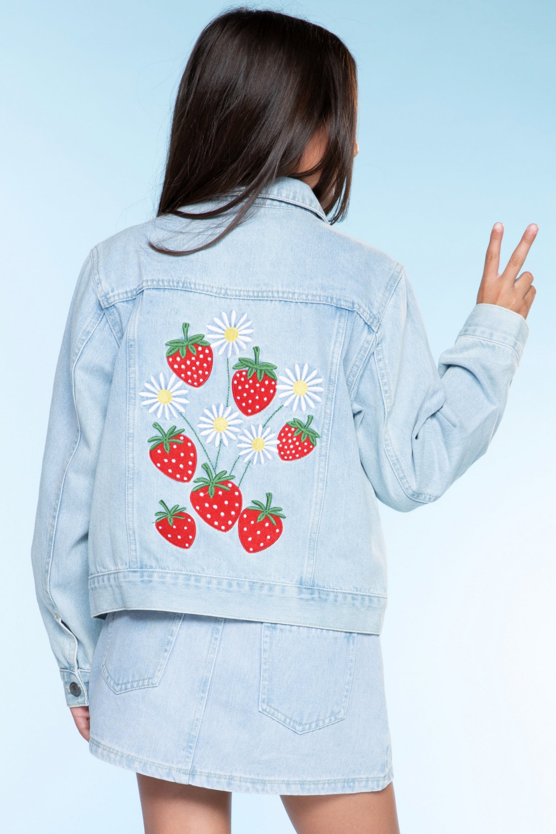 The Perfect Denim Jacket - Lt Denim Milkshake