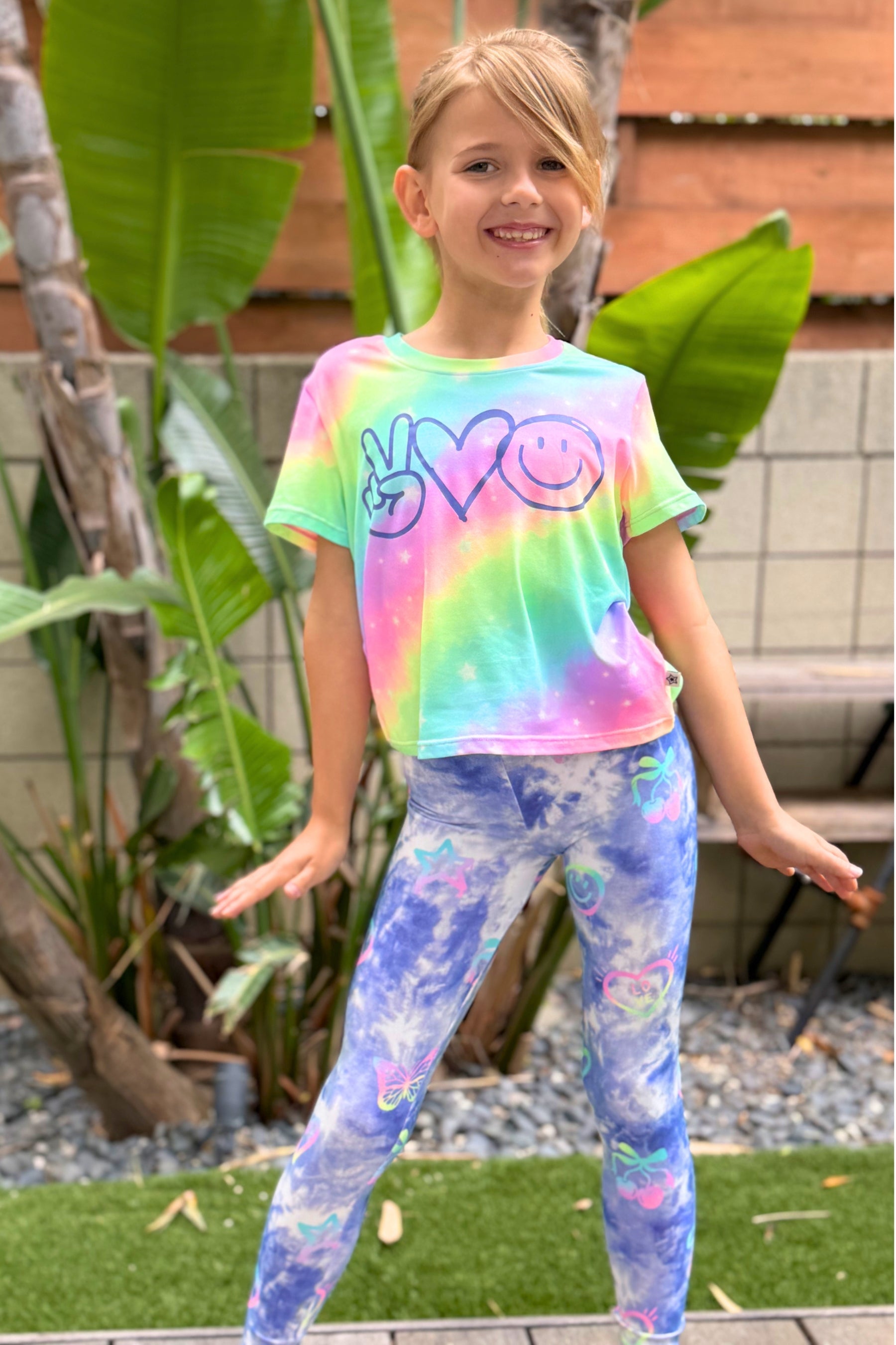 Simply Soft Easy Tee - Rainbow Star Peace Love - NEW!