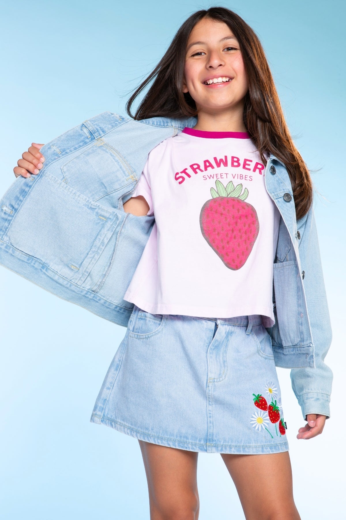 Washed Cotton Drop Shoulder Tee. - Cream Denim Leopard Heart